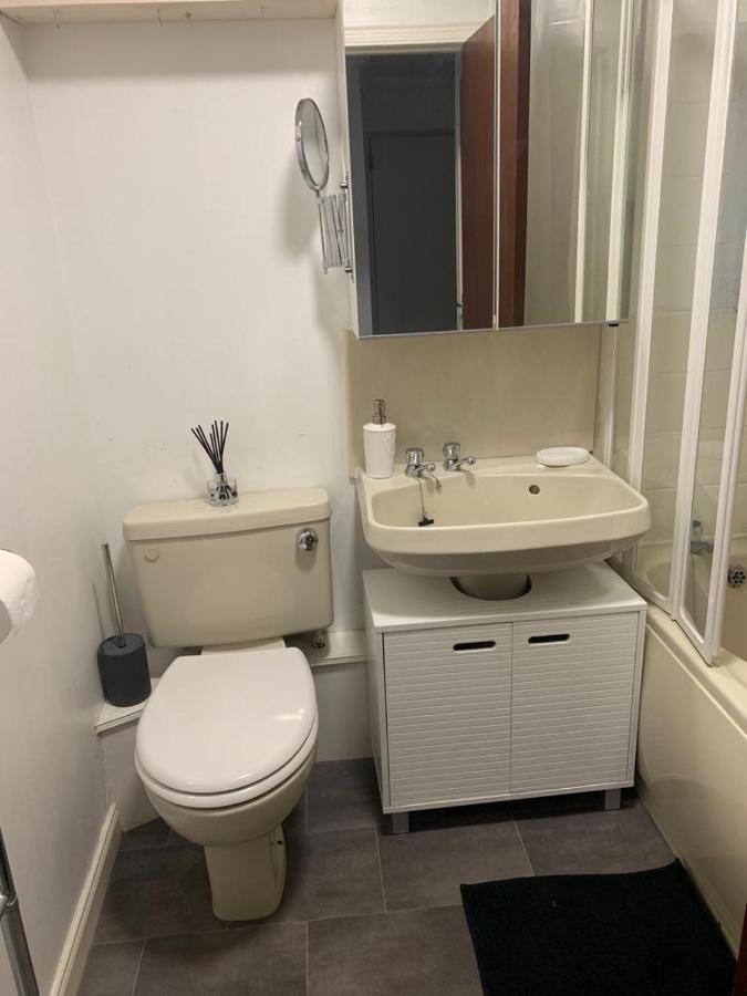 2 Bedroom Central Apartment Edinburgh Luaran gambar
